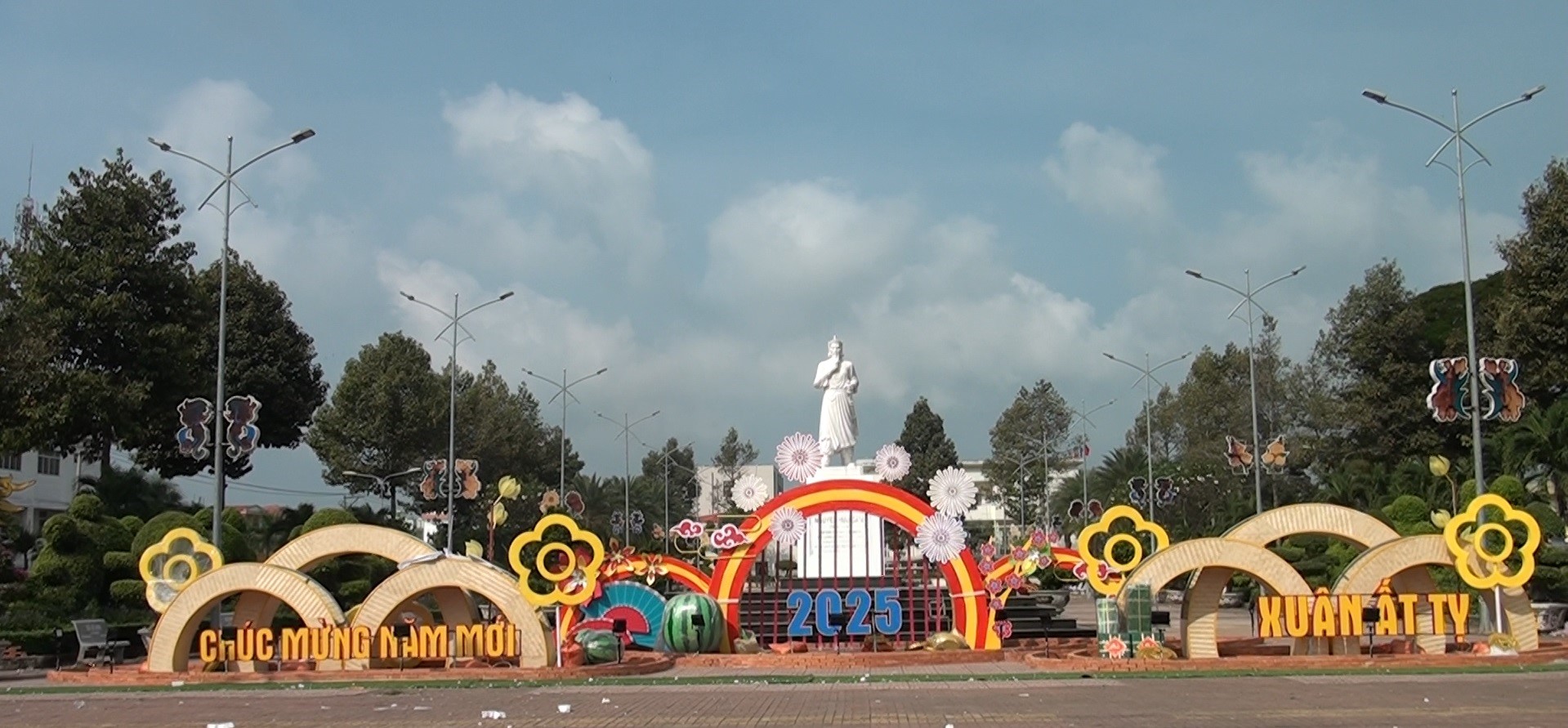 HINH TET - 2