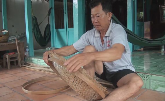 HINH ANH LANG NGHE